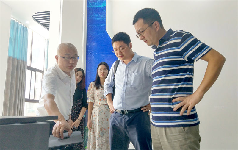 上交所领导莅临fun88入口进行考察工作